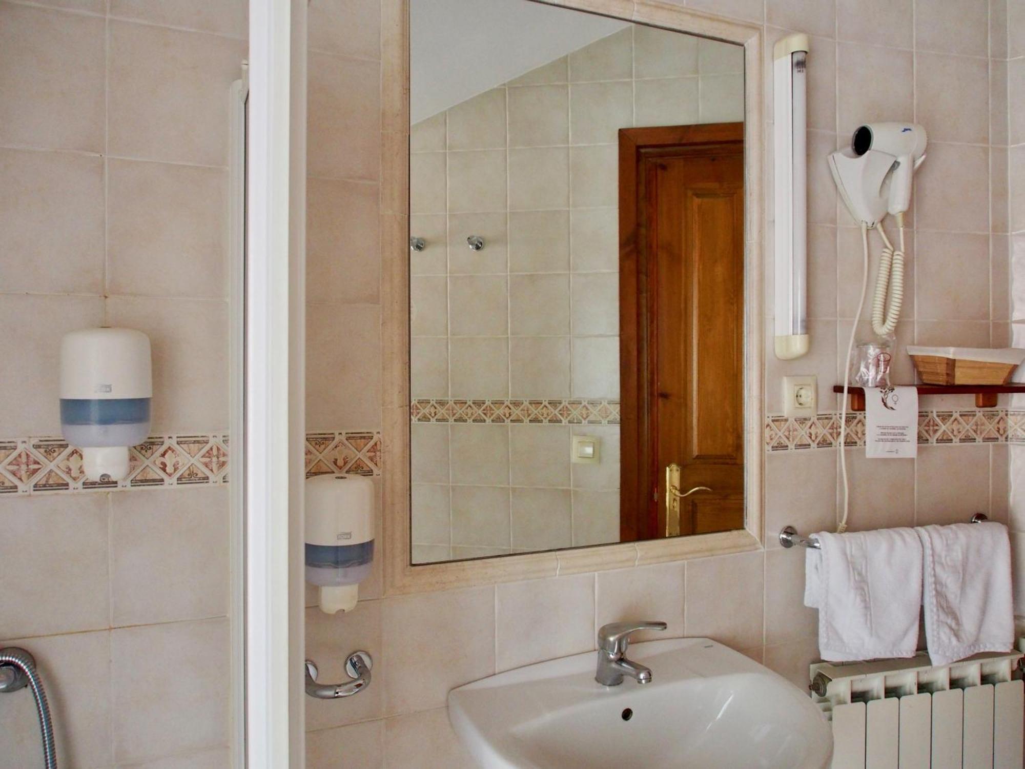 Hostal Remona Espinama Esterno foto