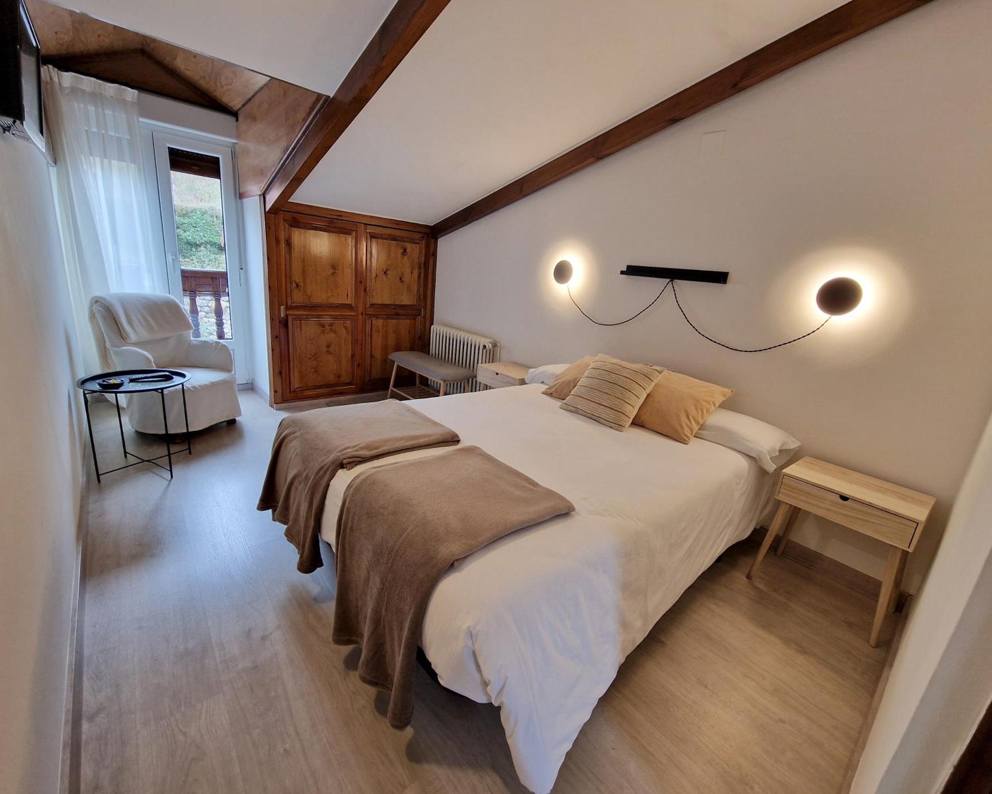Hostal Remona Espinama Esterno foto