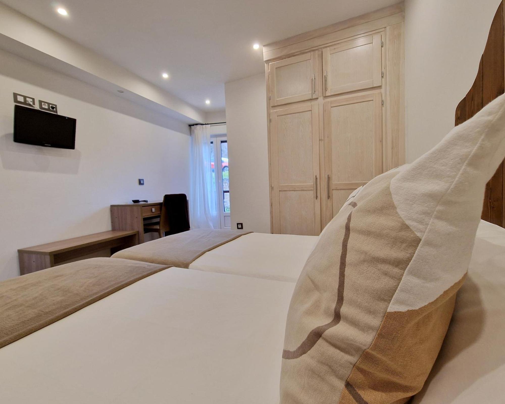 Hostal Remona Espinama Esterno foto